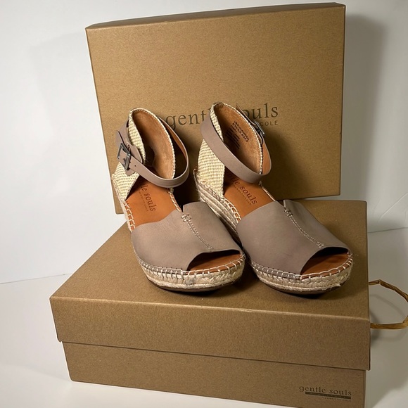 EUC Women's Charli Ankle-Strap Espadrille Wedge Sandals - Picture 1 of 6